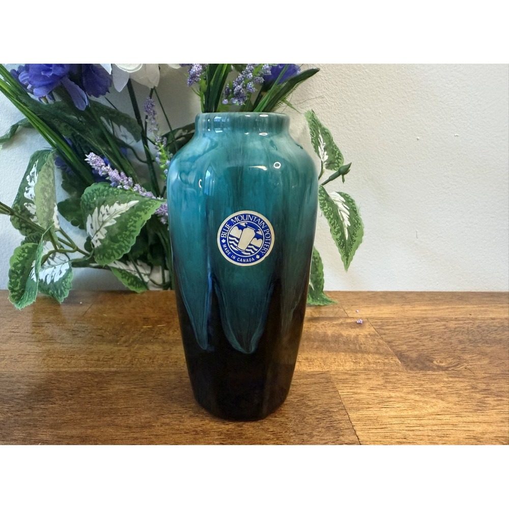 Vintage Blue Mountain Pottery Vase Green Drip Glaze Canada‎ MCM Decor
